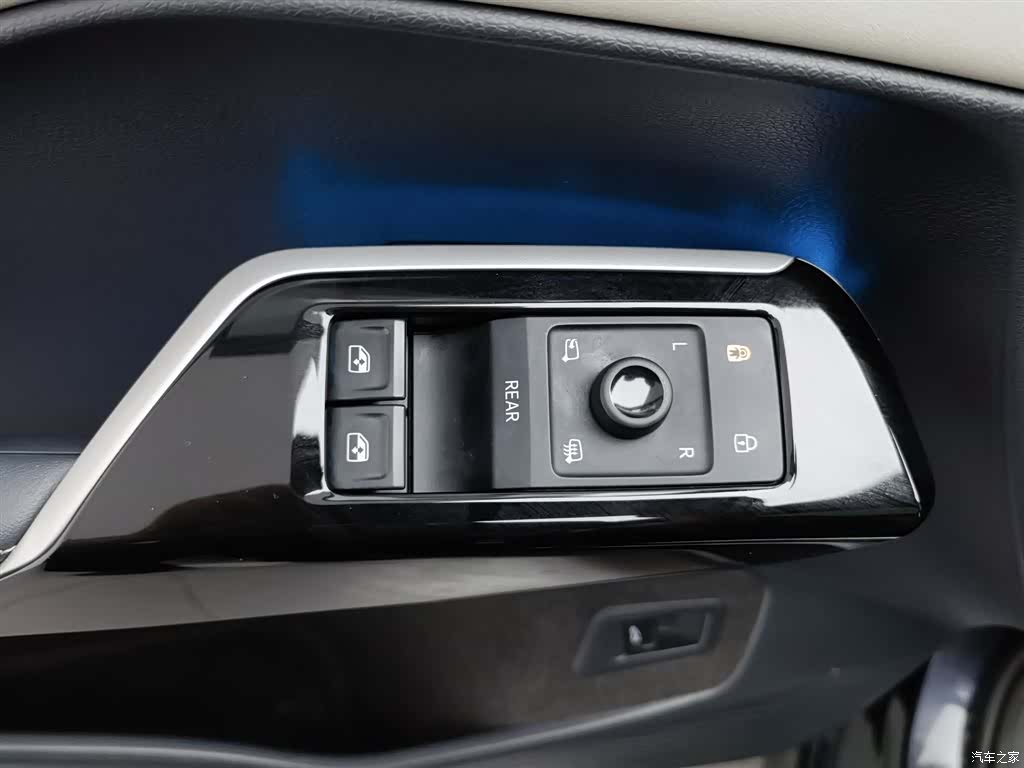 Volkswagen ID.6, 2022 9