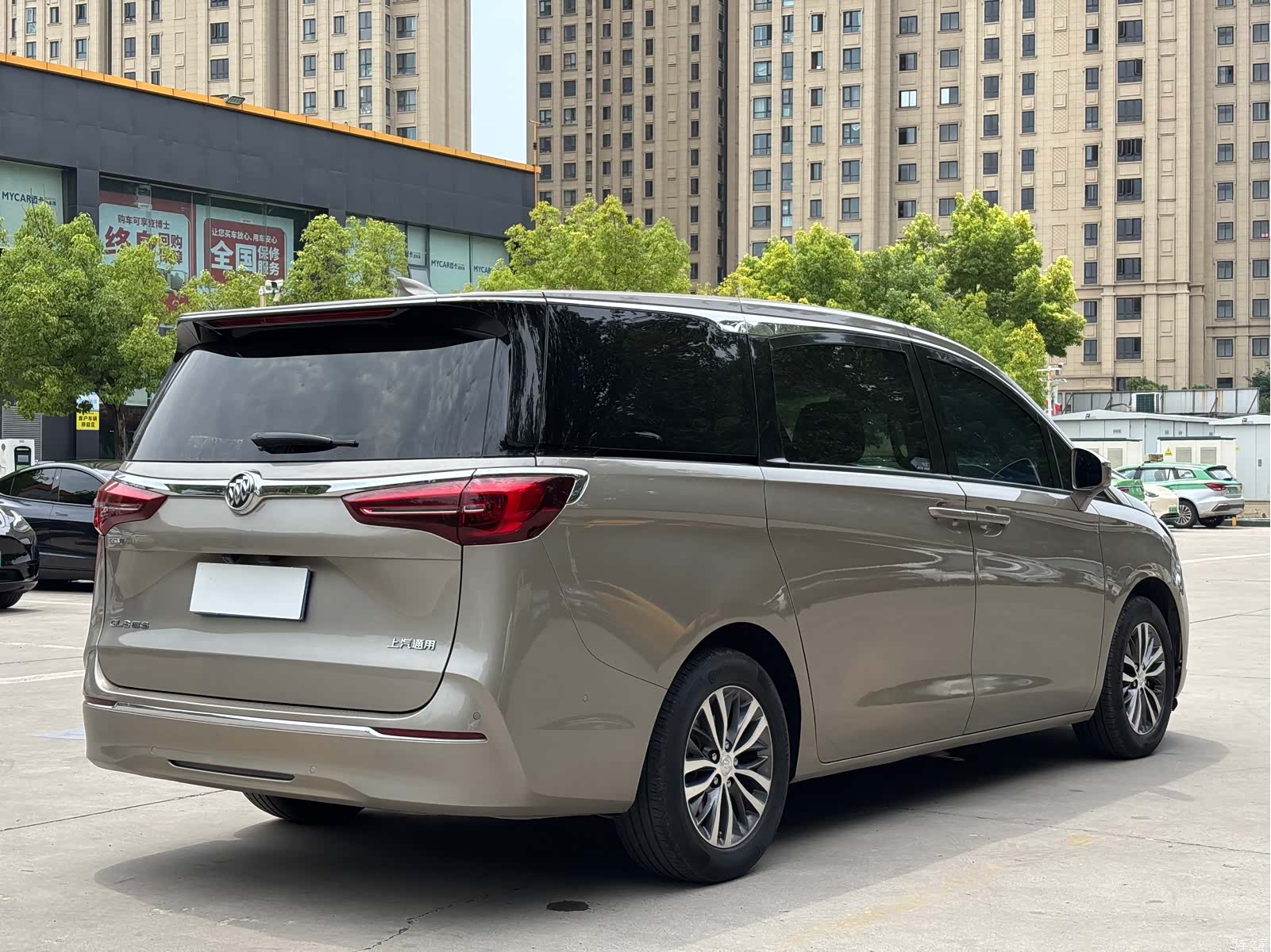 Buick GL8, 2022 2