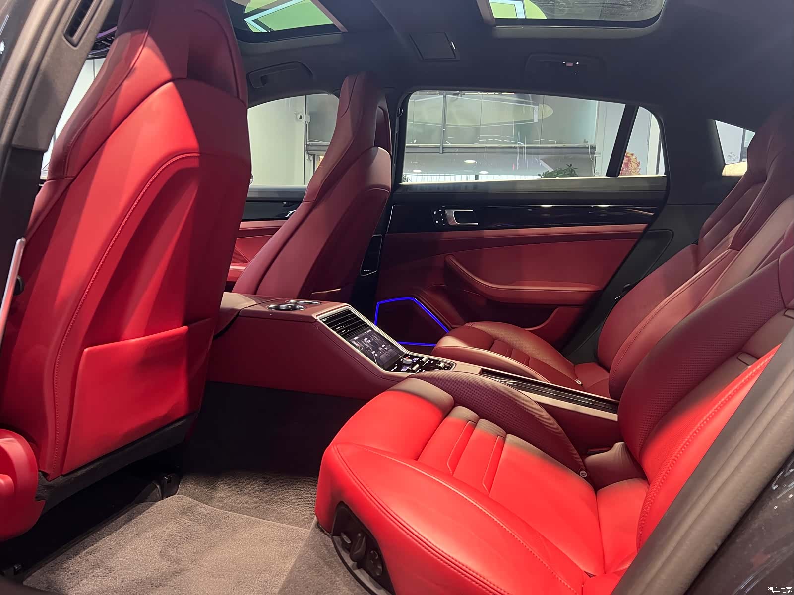 Porsche Panamera, 2022 9