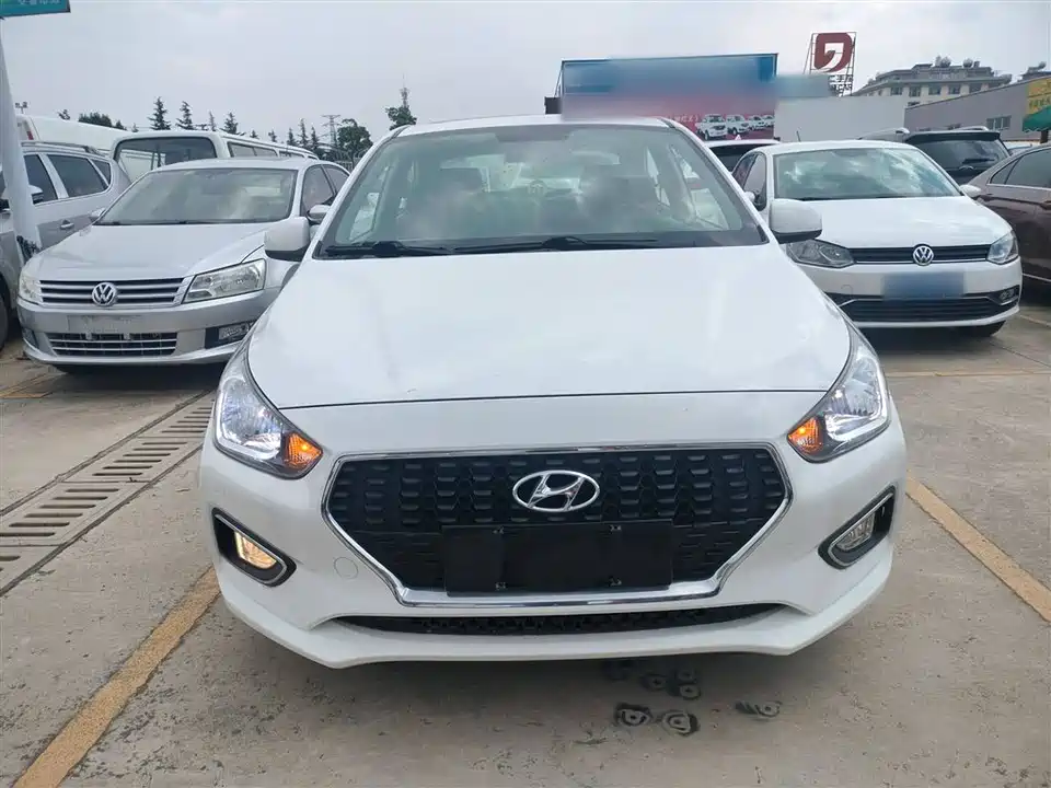 Hyundai Rena