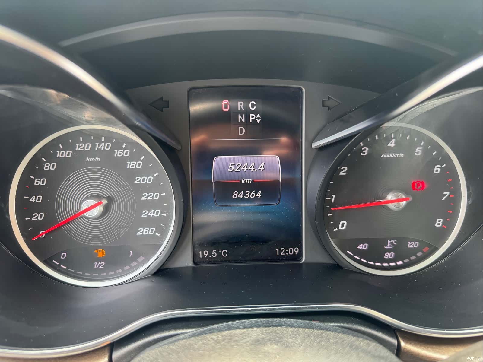 Mercedes-Benz V-Class, 2020 24