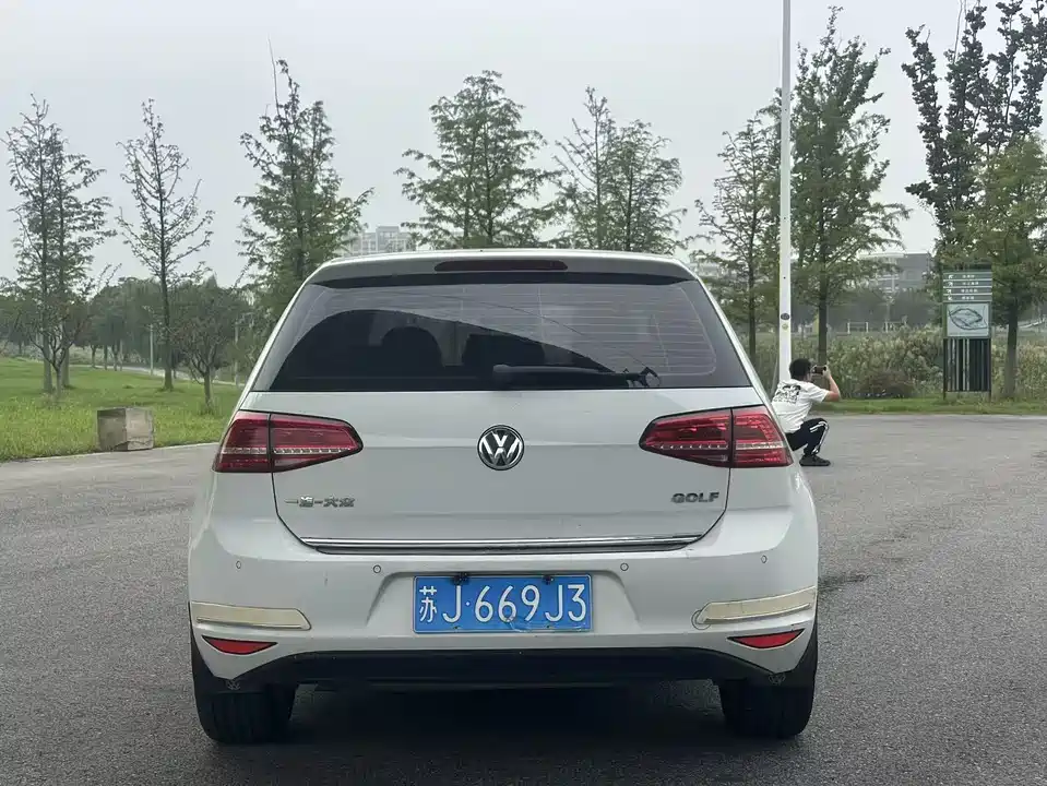 Volkswagen golf