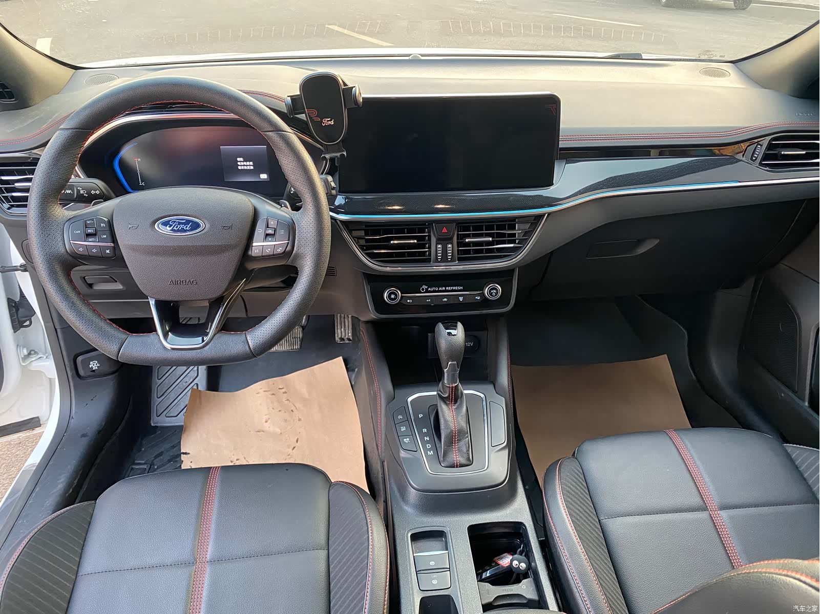Ford Focus, 2022 4