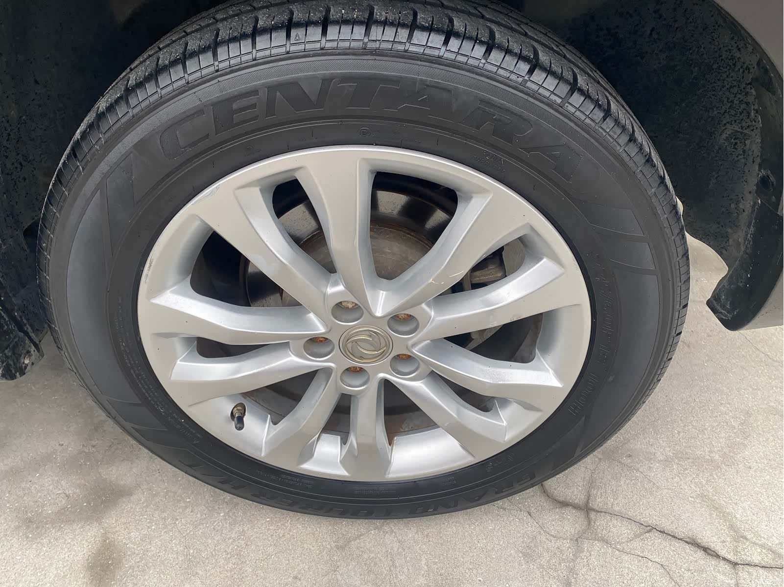 DongFeng AX7, 2016 17