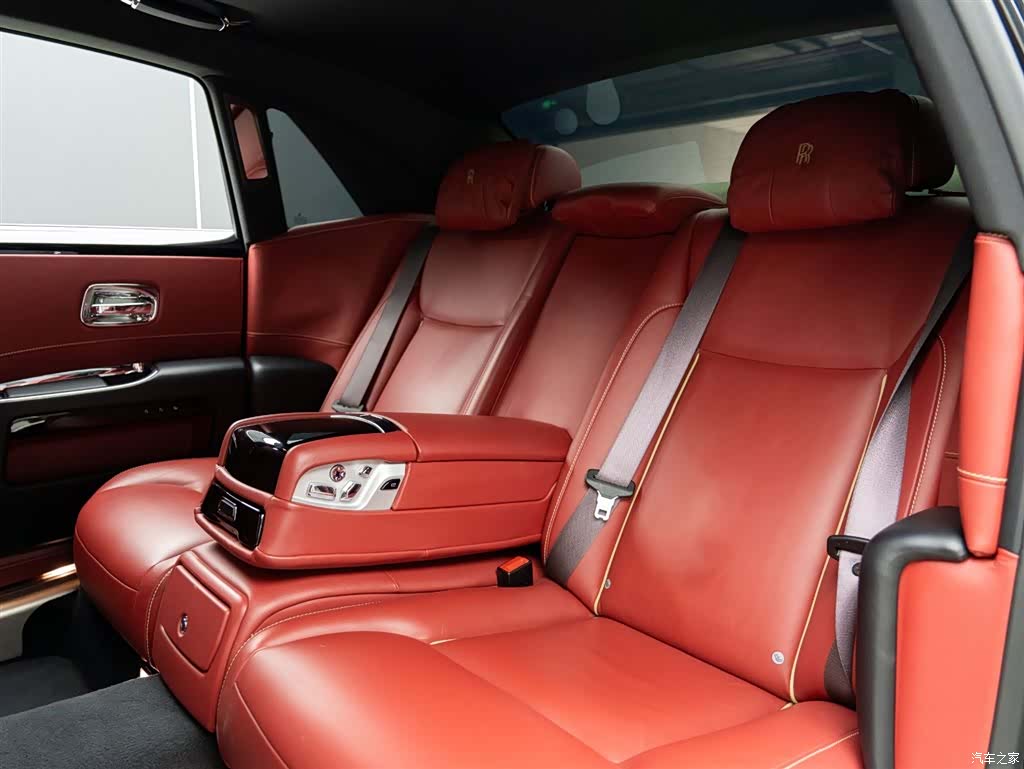 Rolls-Royce Ghost, 2019 12