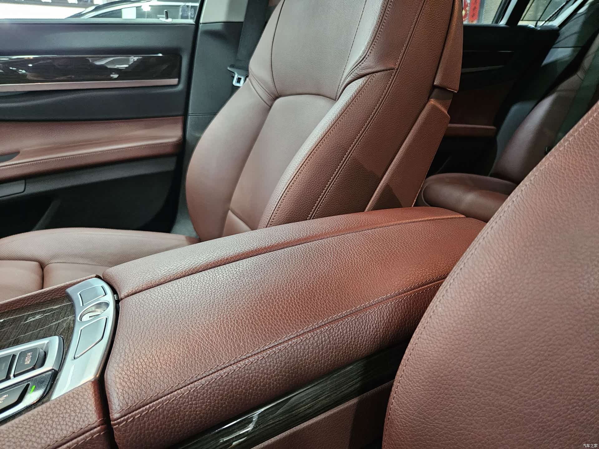 BMW 7 Series, 2014 10