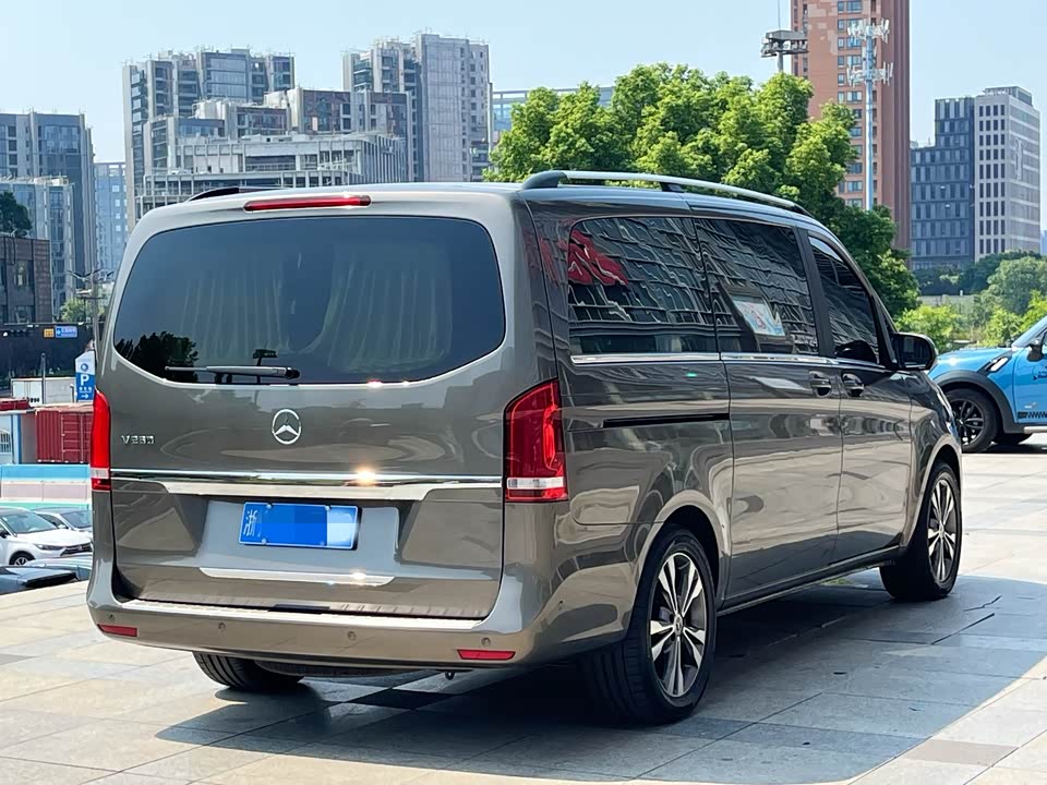 Mercedes-Benz V-class