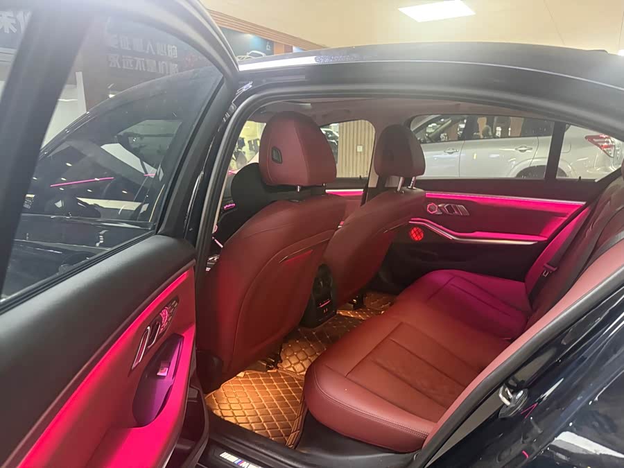 BMW 3 Series 2025, фото 11