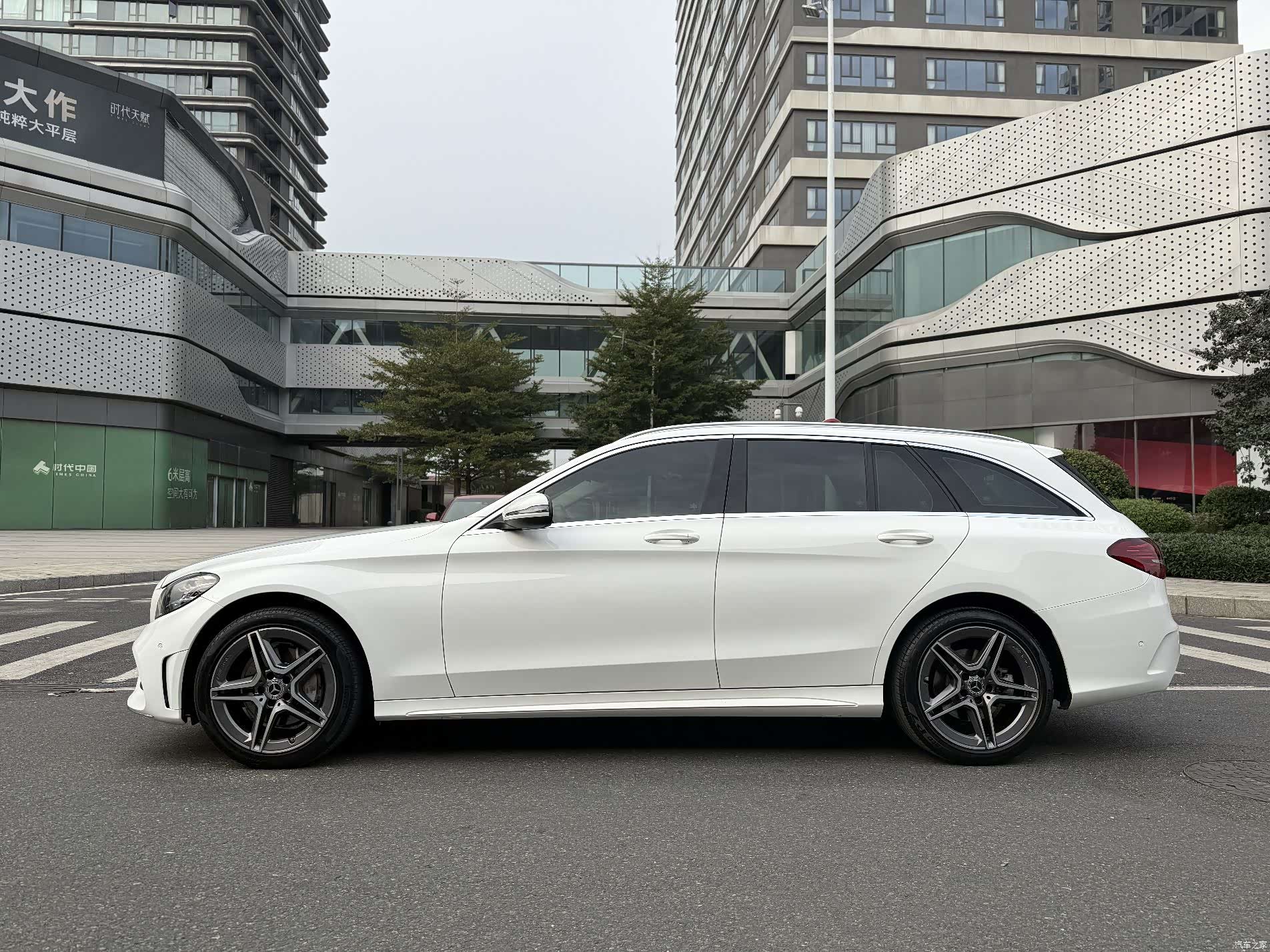 Mercedes-Benz C-Class, 2020 4