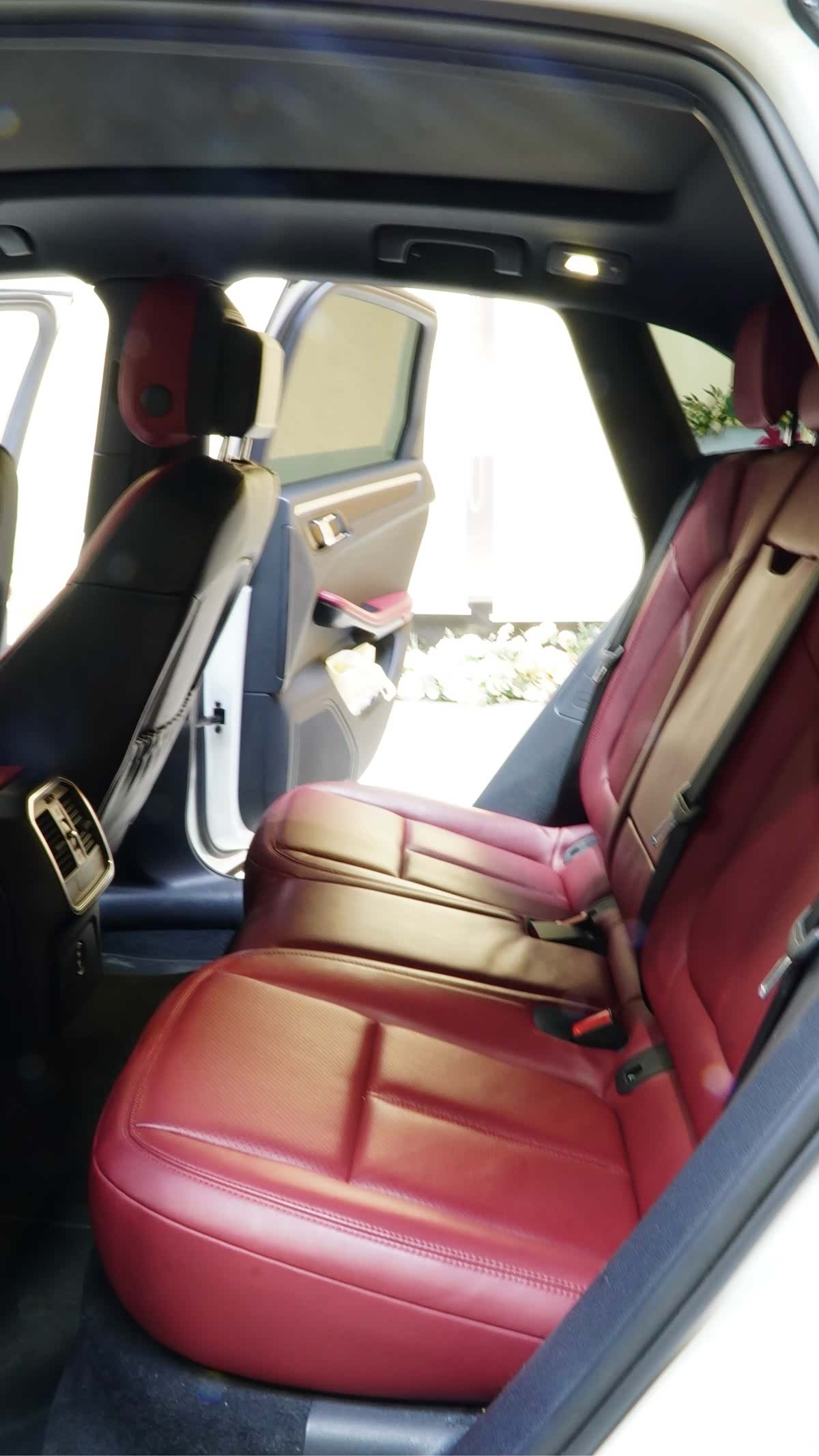 Porsche Macan, 2024 все фото