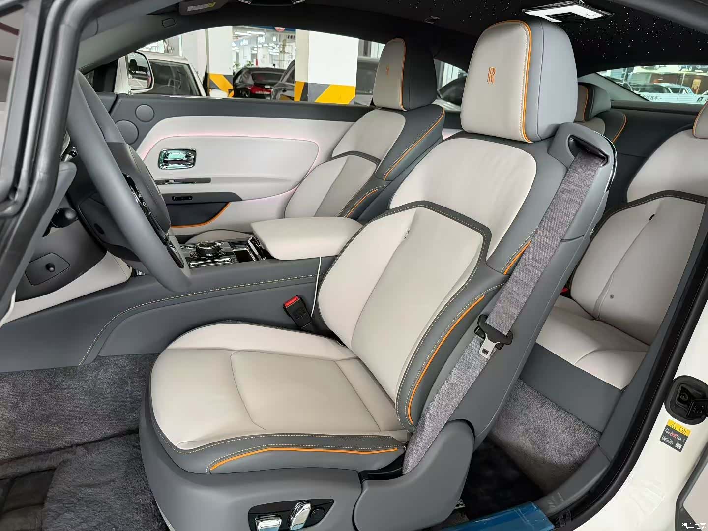 Rolls-Royce Spectre, 2026 все фото