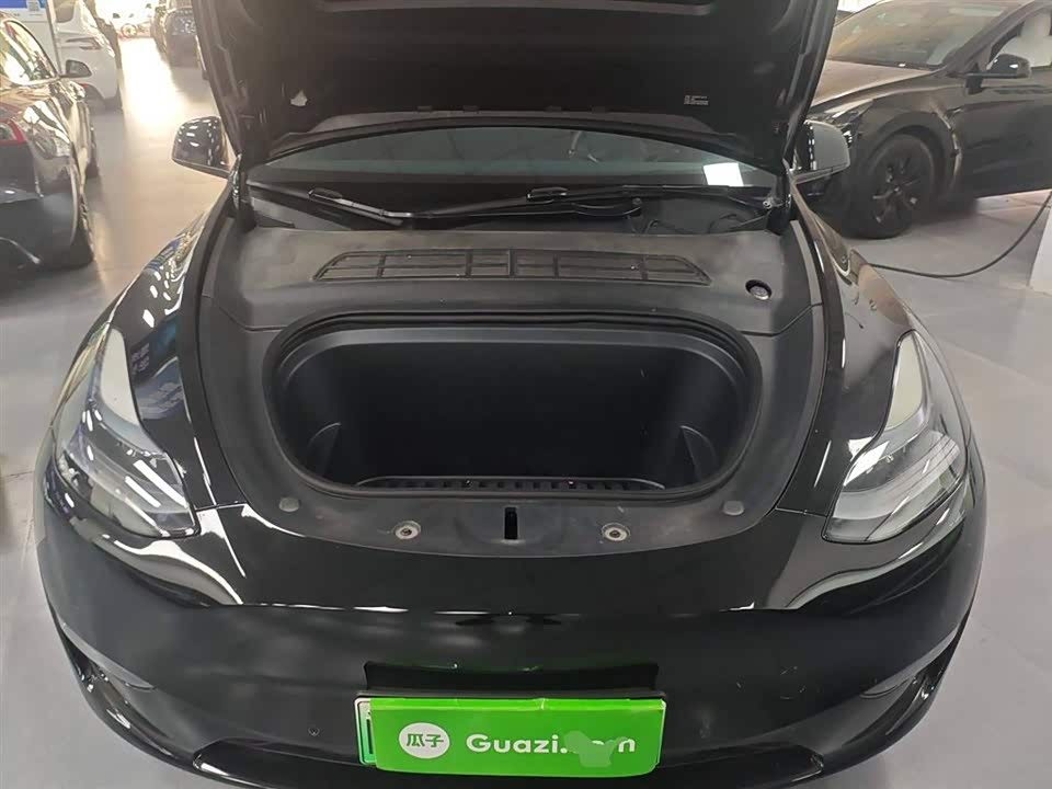 Tesla Model Y Tesla Model Y