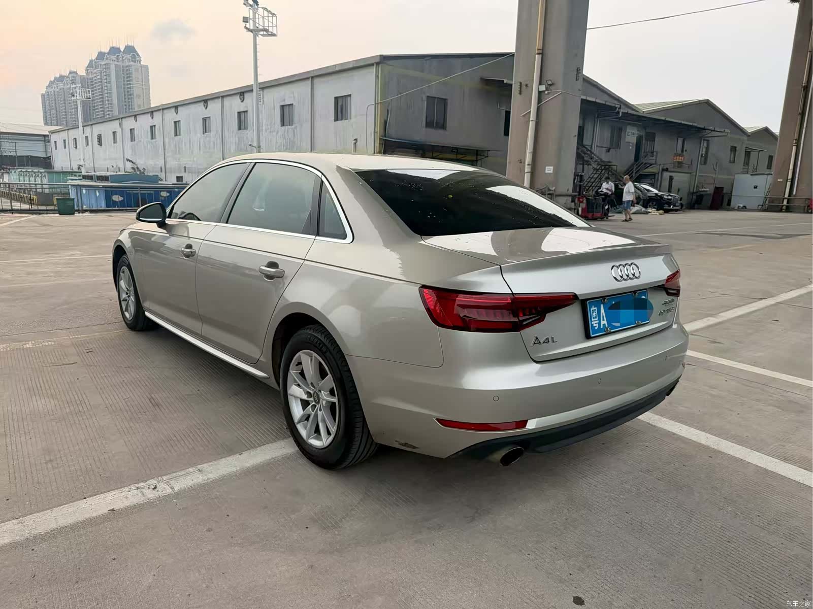Audi A4L, 2016 все фото