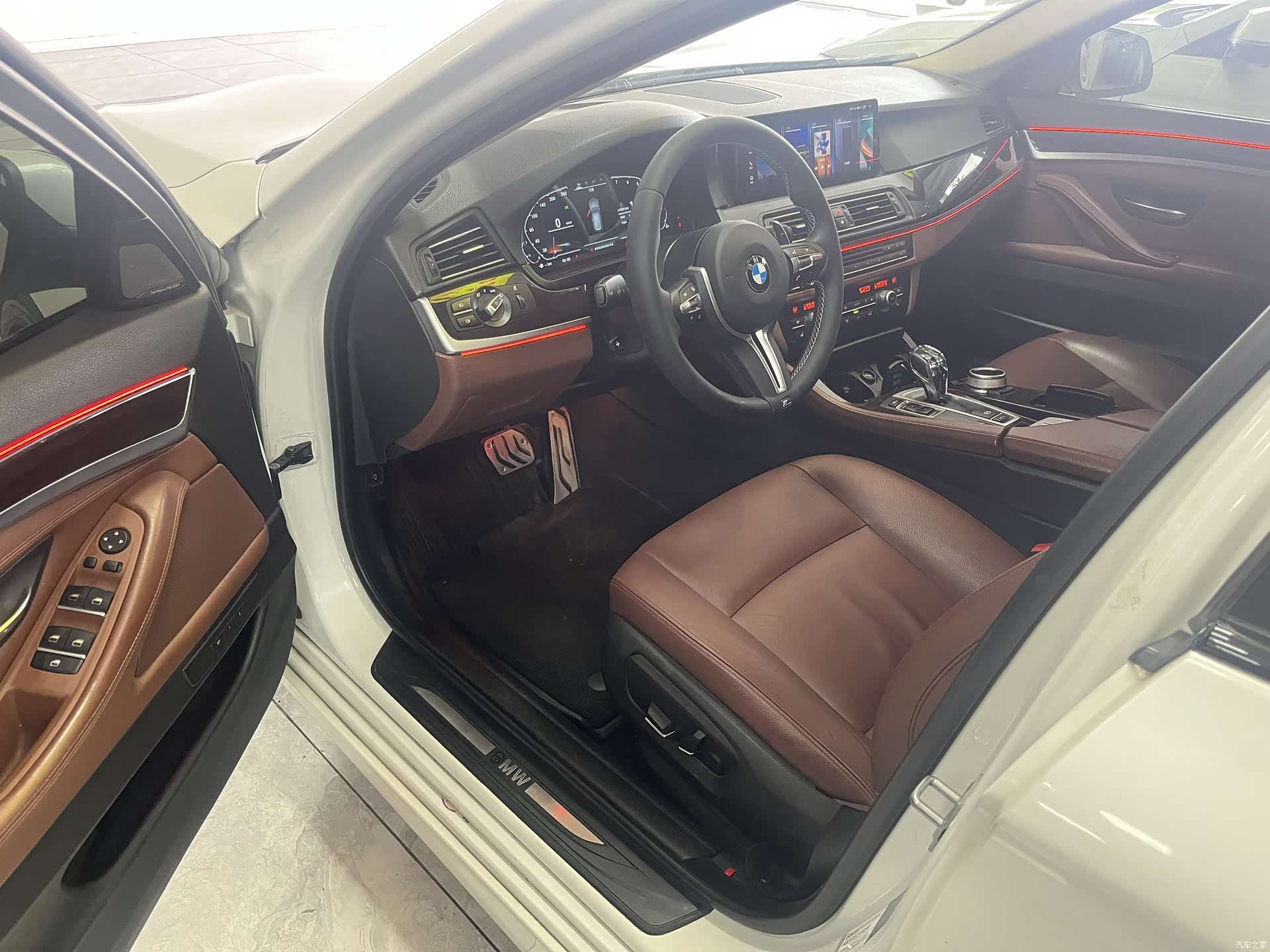 BMW 5 Series, 2015 все фото