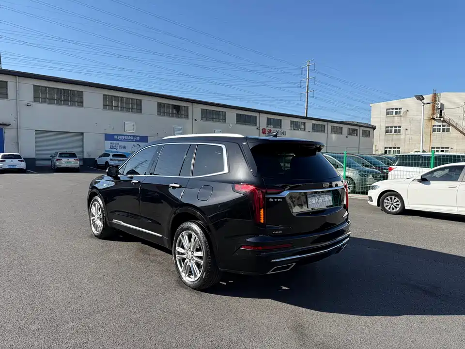 Cadillac XT6