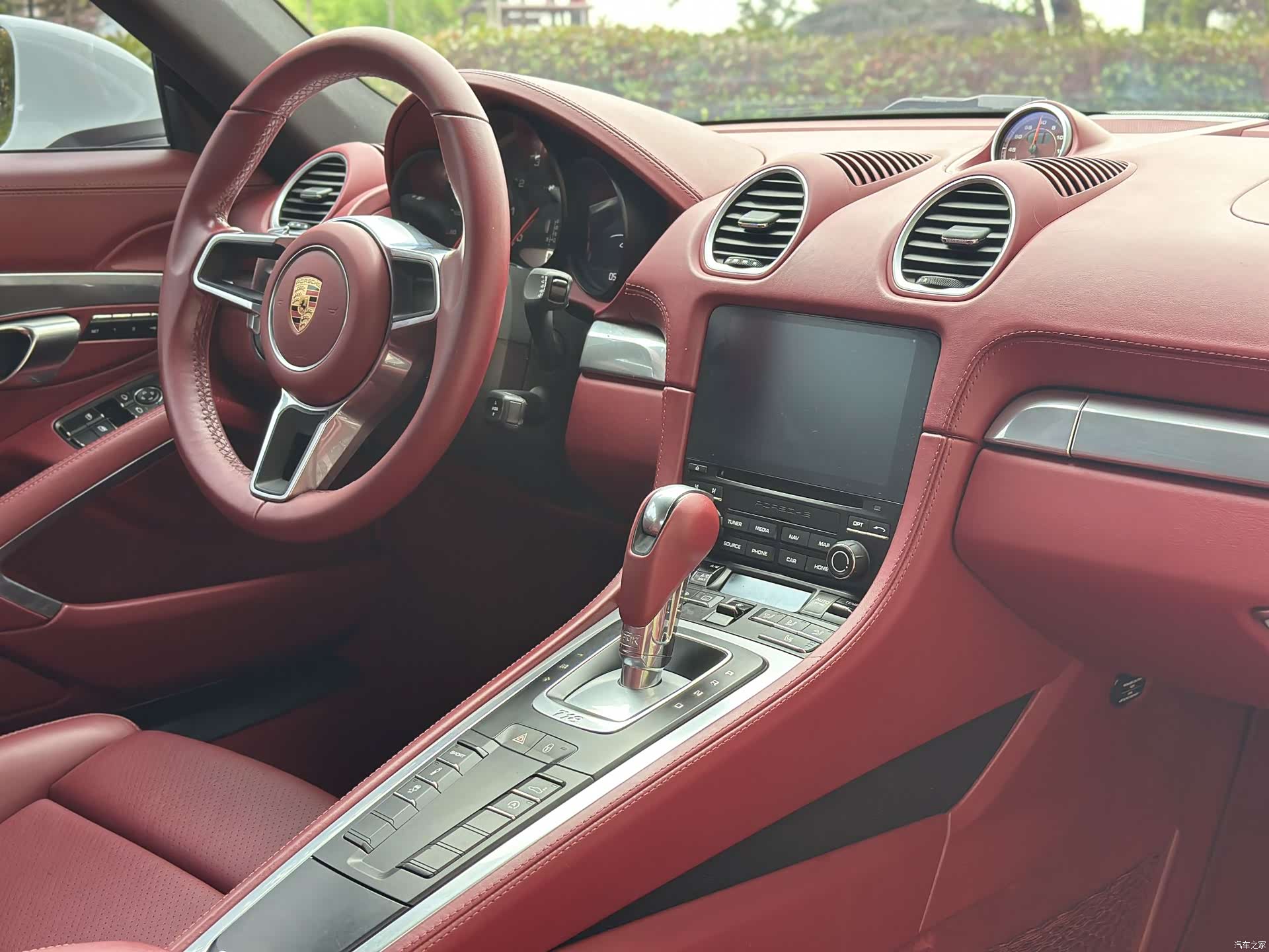Porsche Cayman, 2018 9