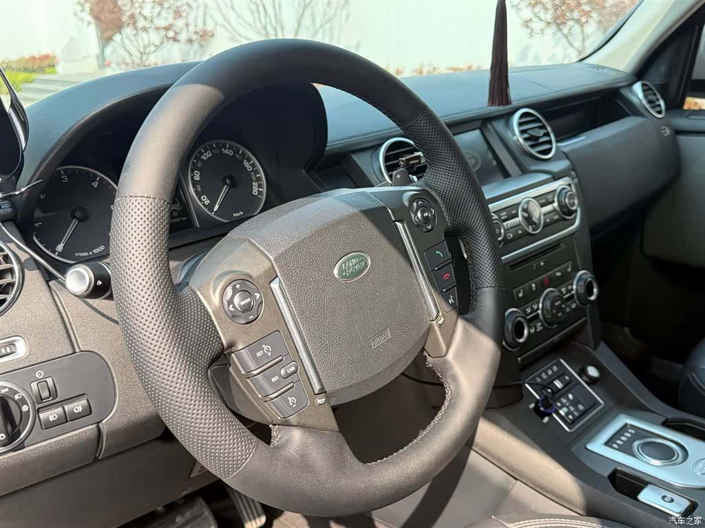 Land Rover Discovery, 2015 32