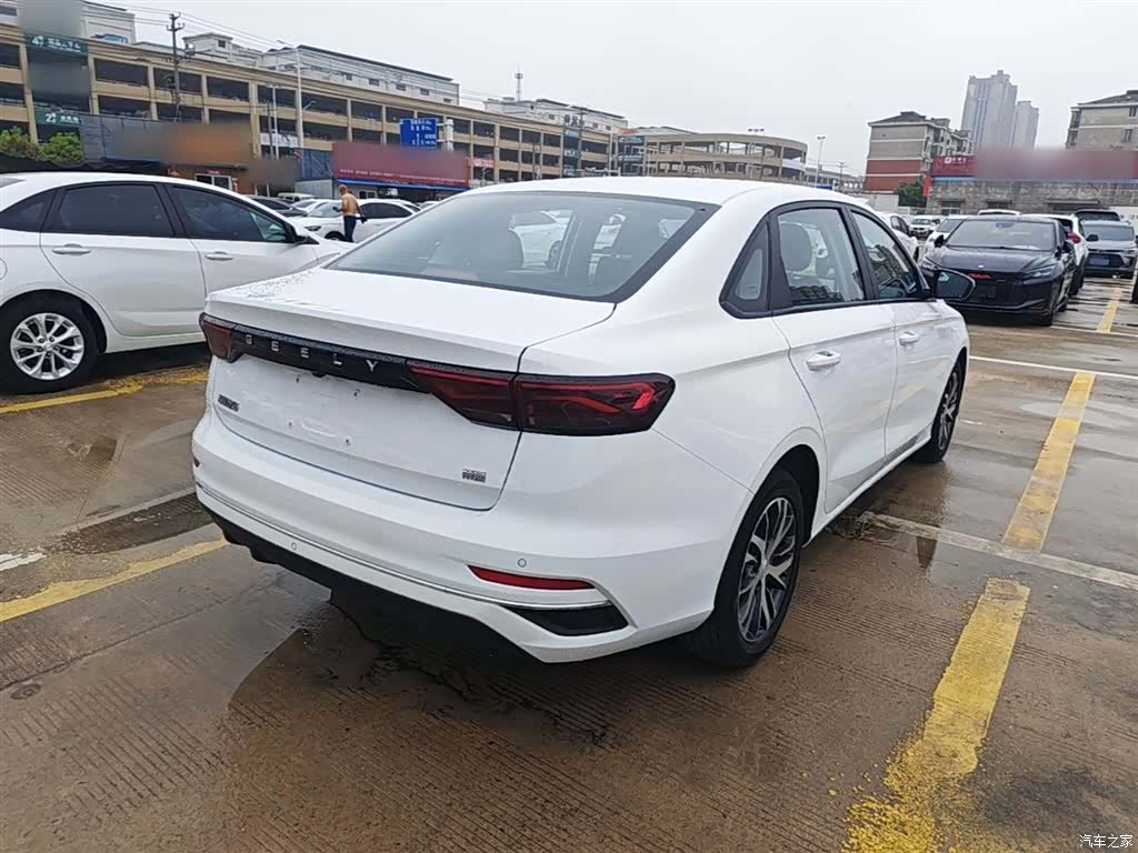 Geely Emgrand, 2023 7