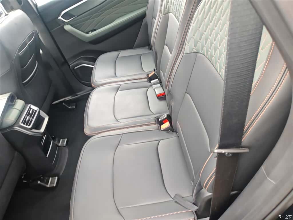 Geely Haoyue, 2025 17