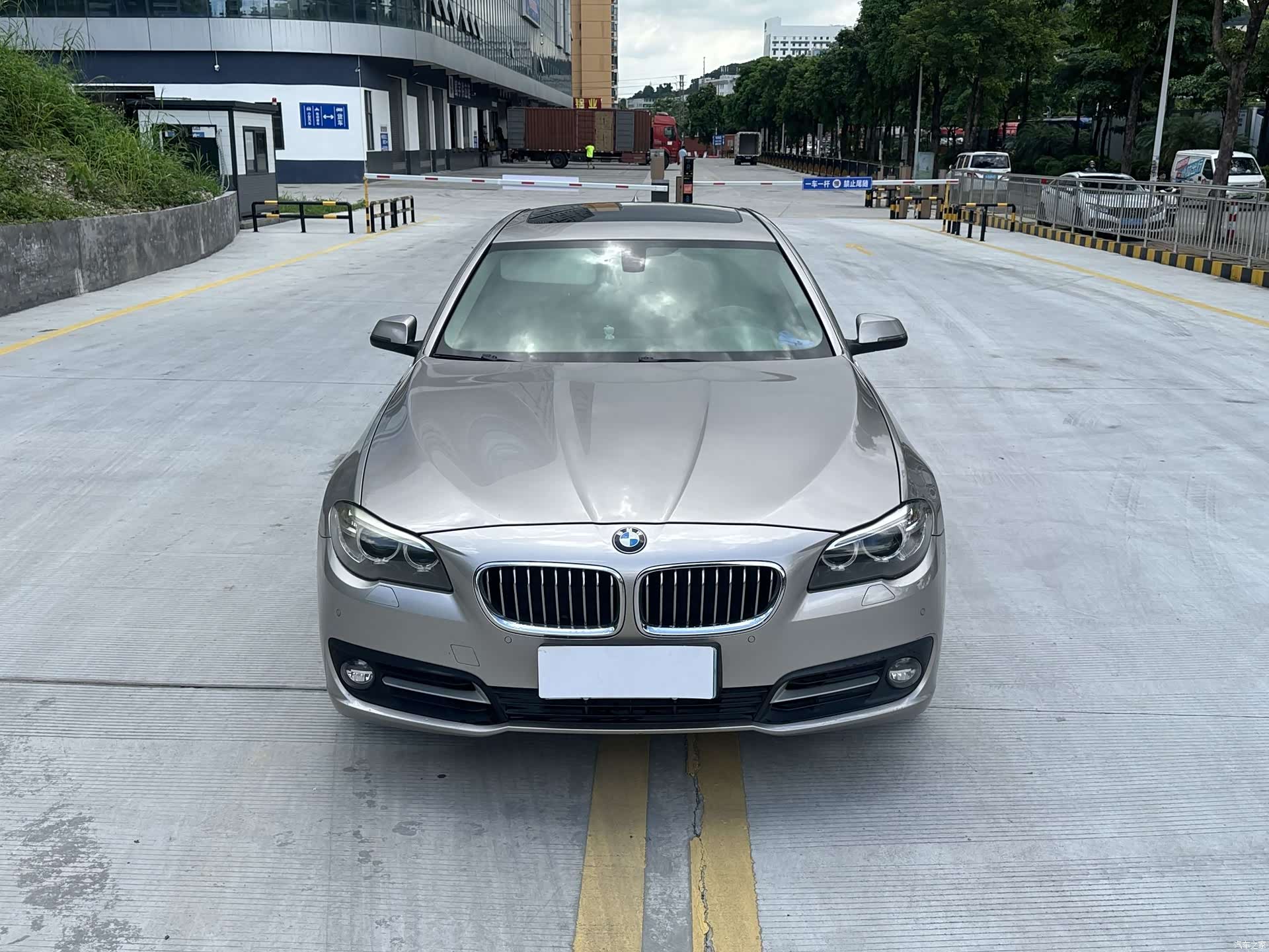 BMW 5 Series, 2014 3