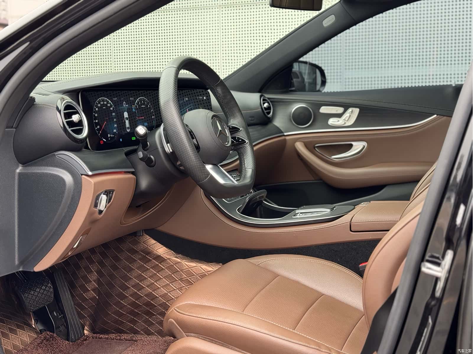 Mercedes-Benz E-Class, 2023 8