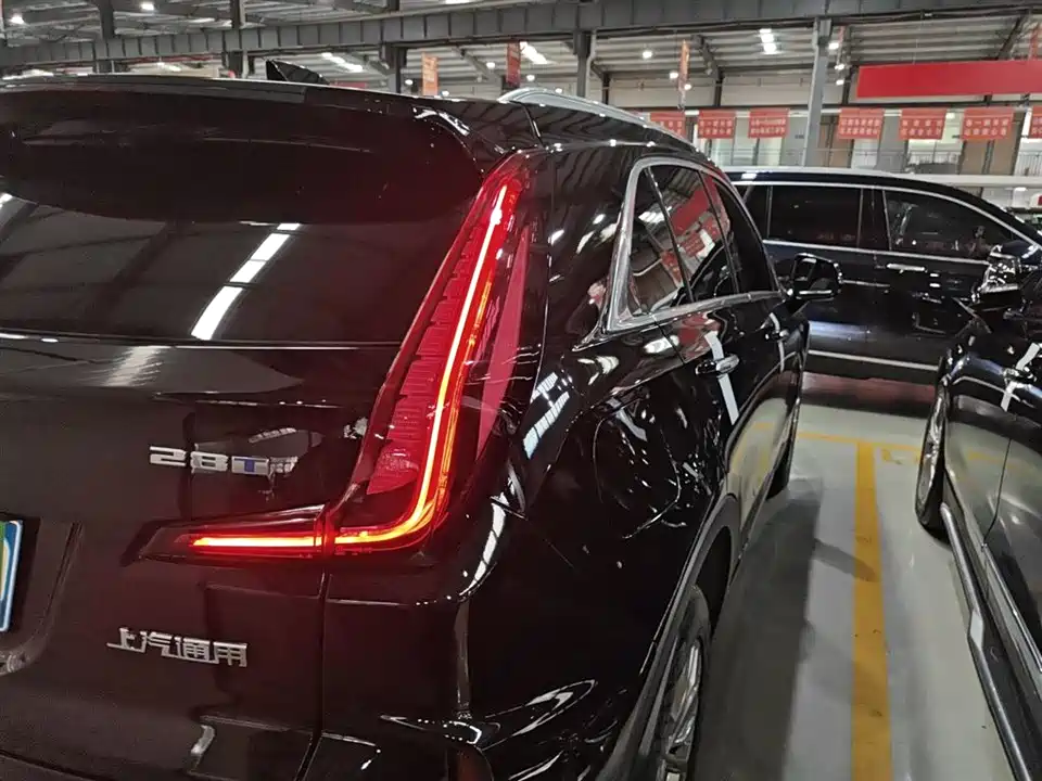 Cadillac XT4