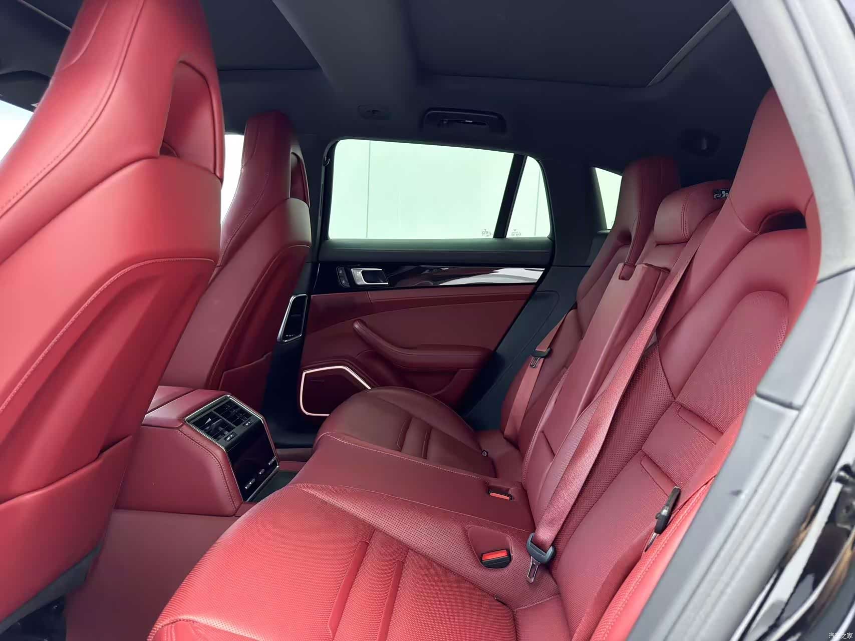 Porsche Panamera, 2022 6
