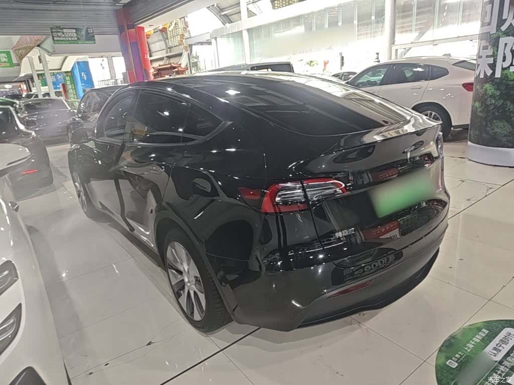 Tesla Model Y, 2023 все фото