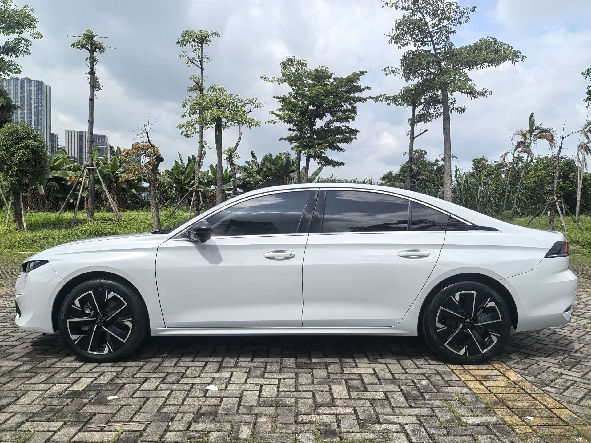 Peugeot 508L, 2024 15