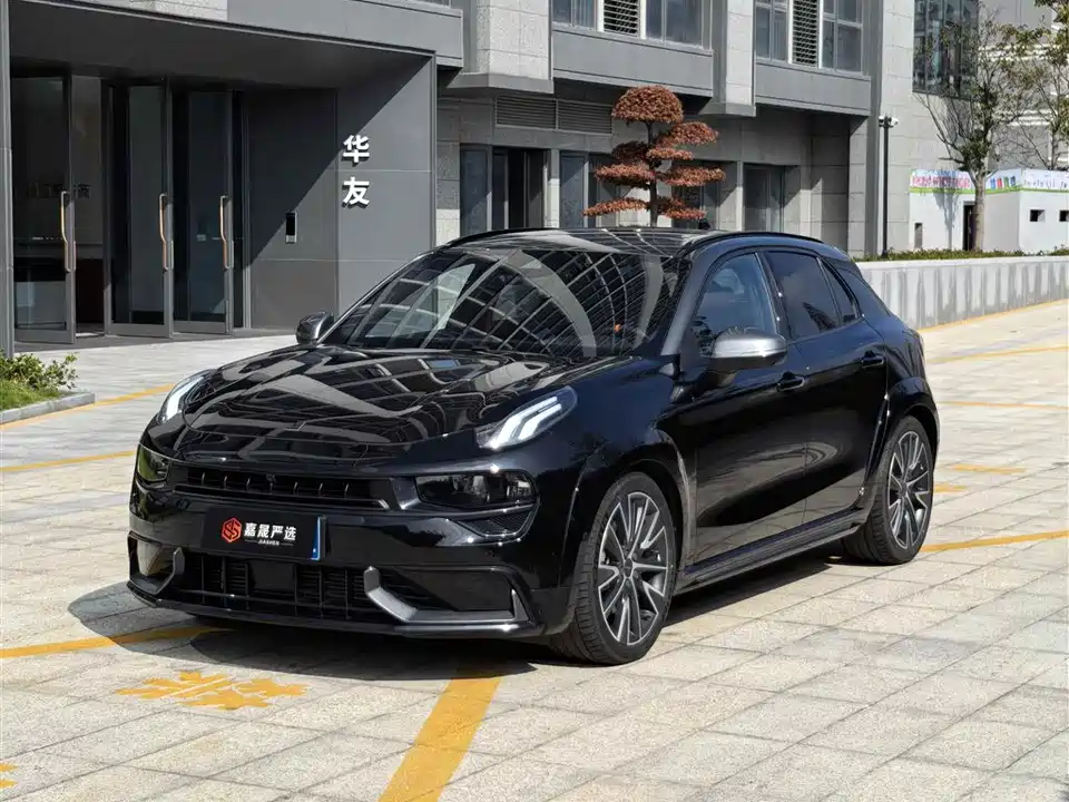 Lynk & Co 02 Hatchback