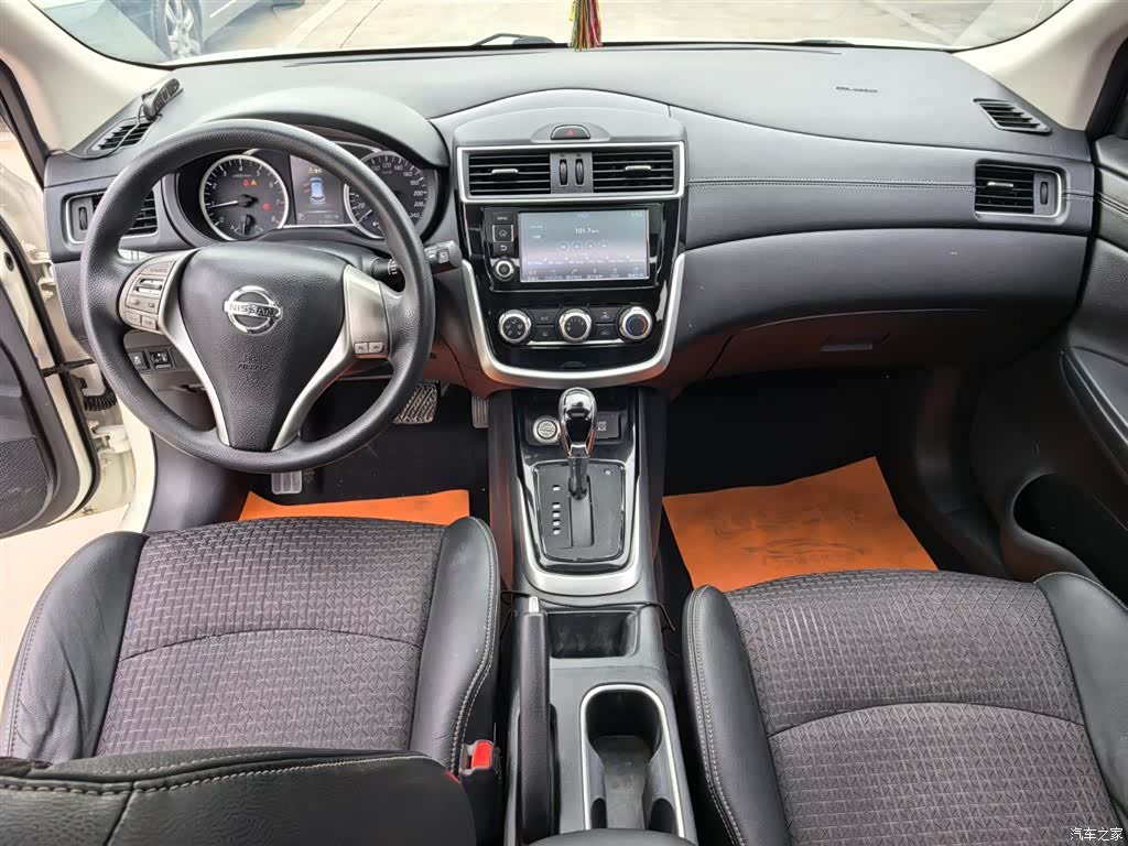Nissan Tiida, 2017 12