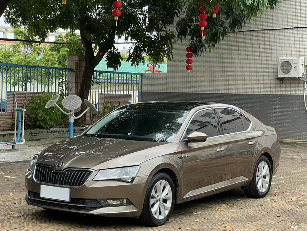 Skoda Superb, 2018 1