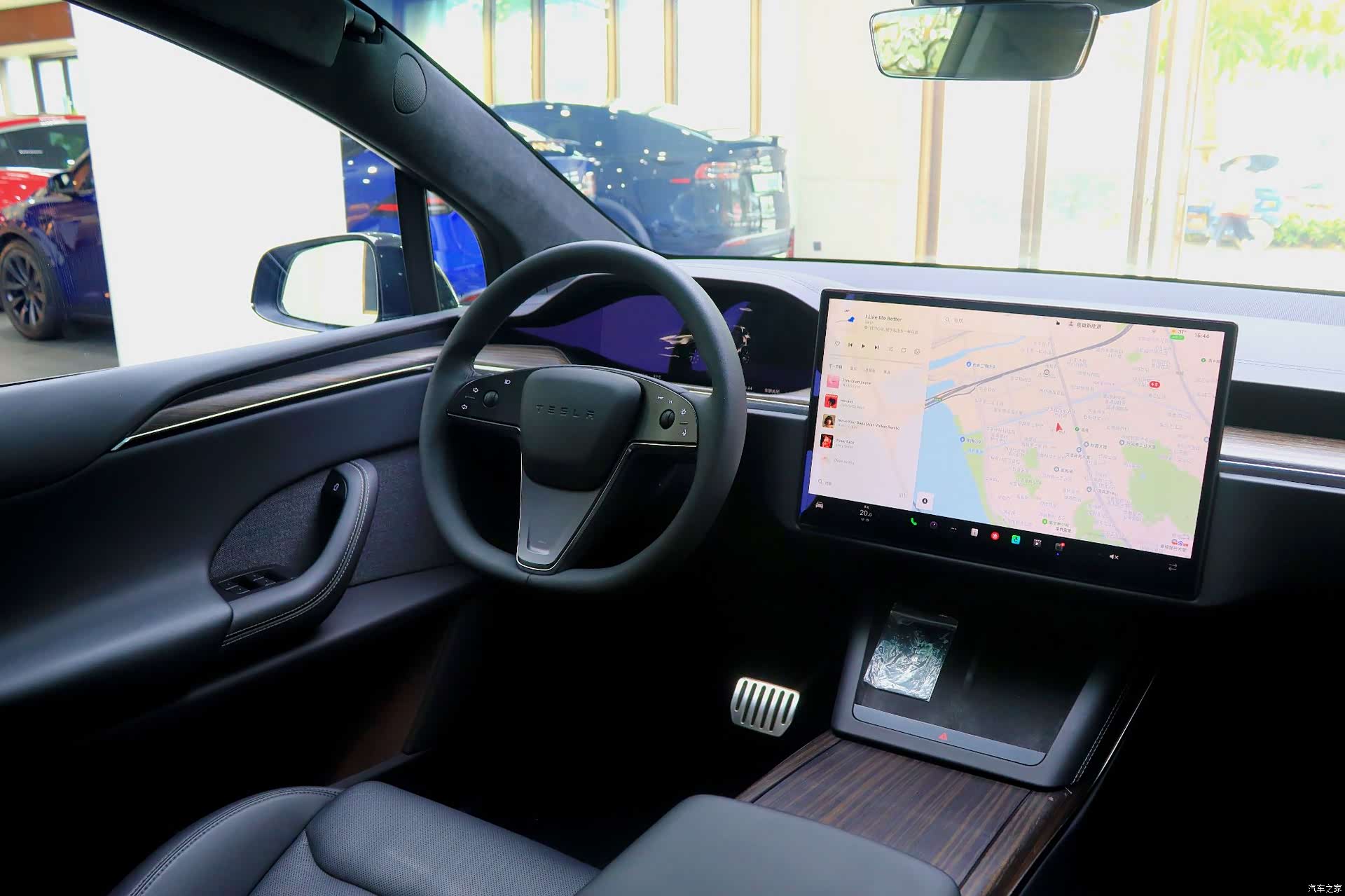 Tesla Model X, 2023 8