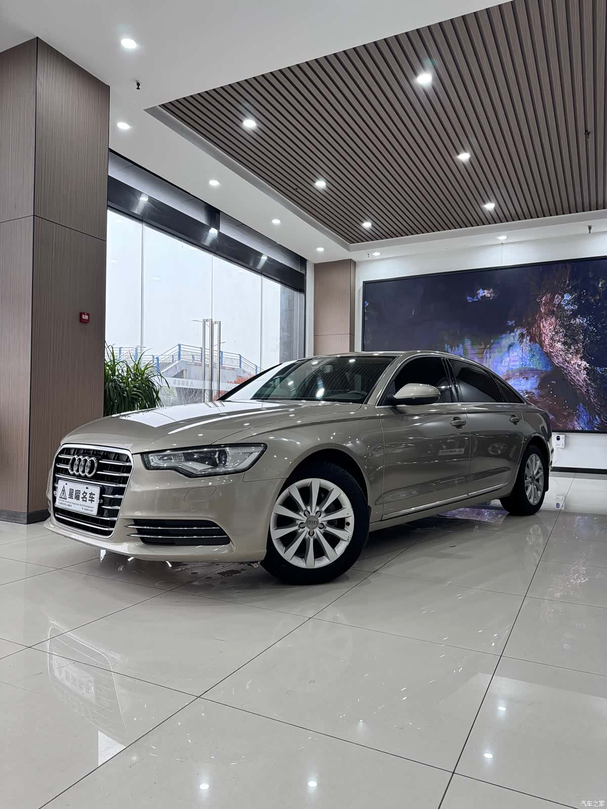 Audi A6L, 2013 1
