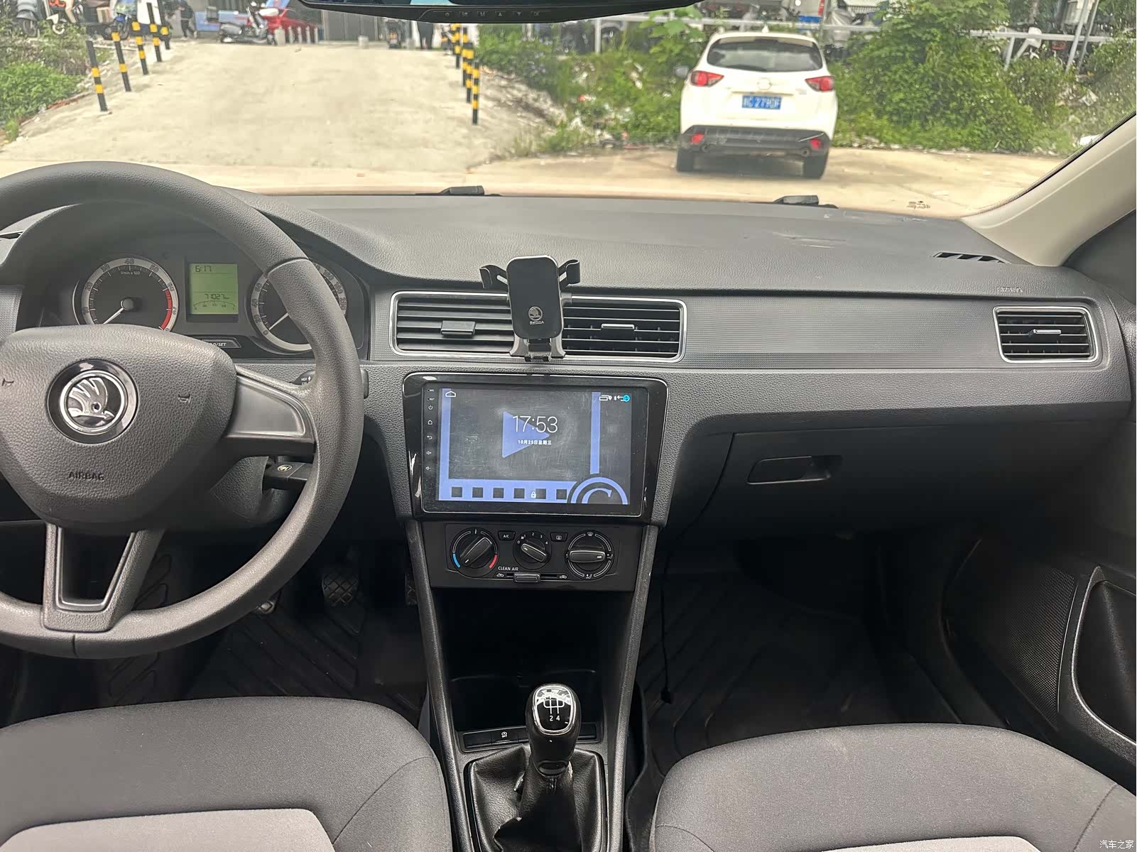 Skoda Rapid, 2019 12