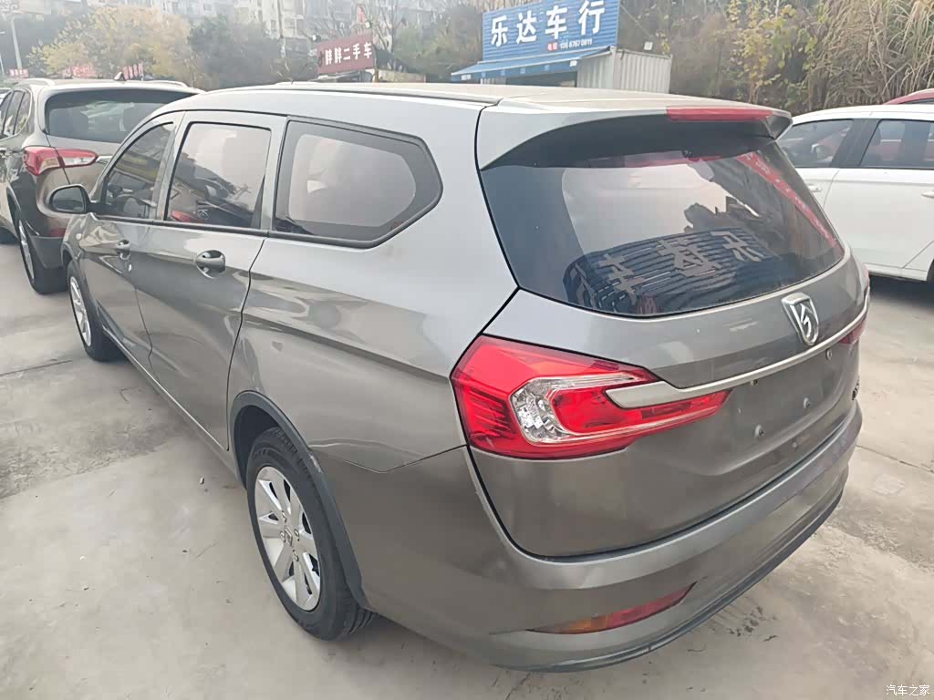 Wuling 310W, 2018 23
