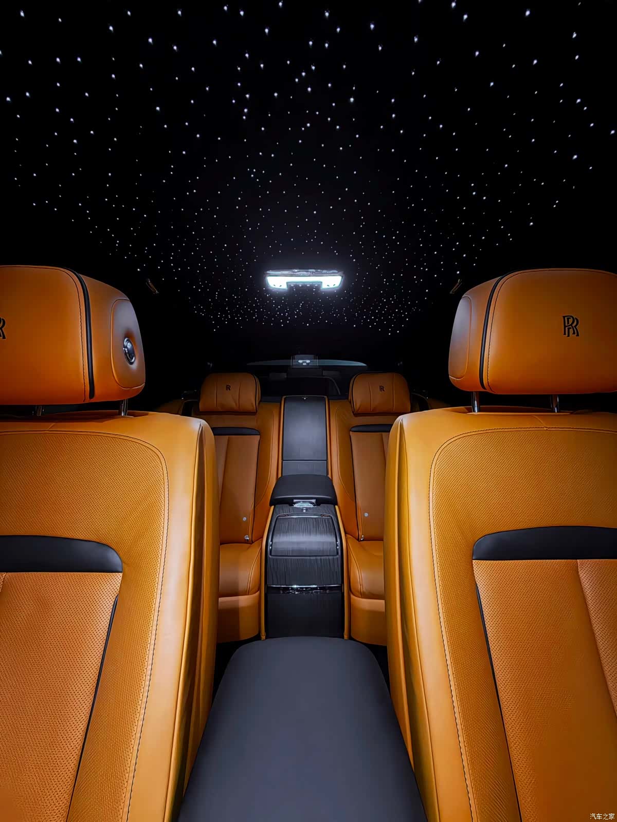 Rolls-Royce Cullinan, 2022 7