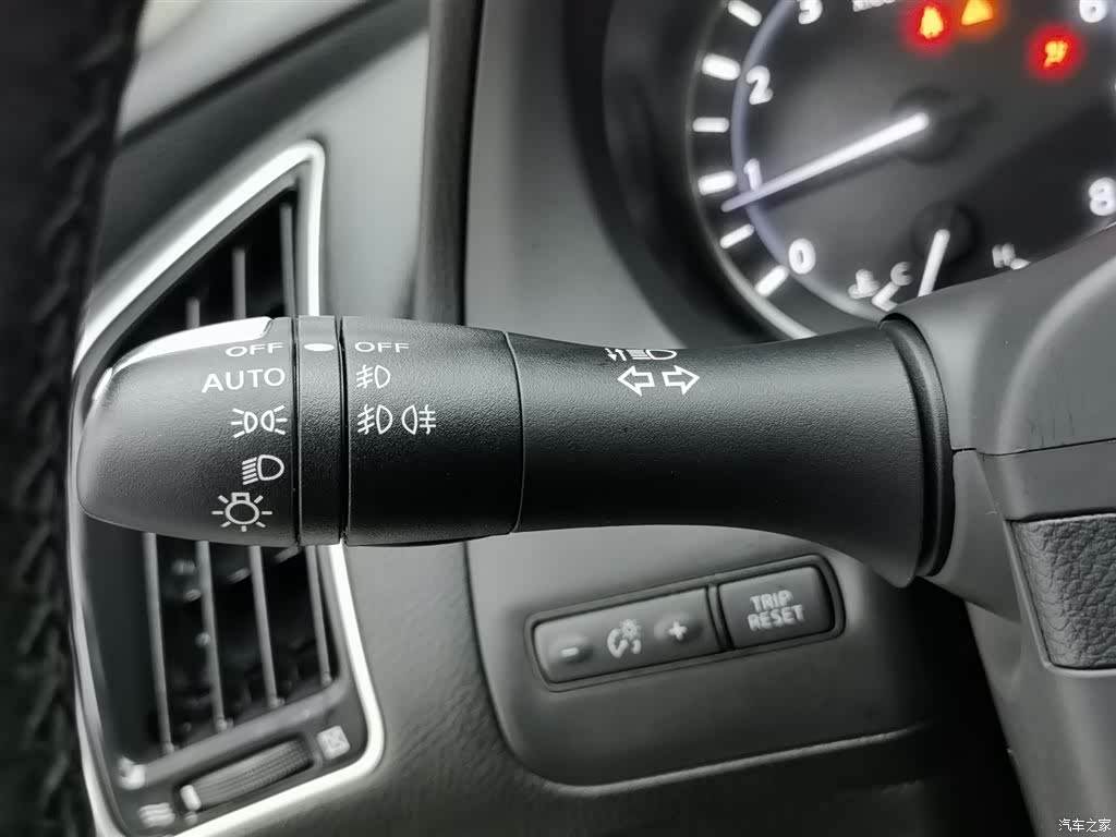 Infiniti Q50L, 2021 21