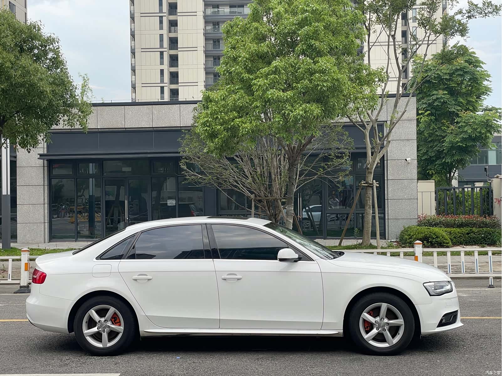 Audi A4L, 2015 4