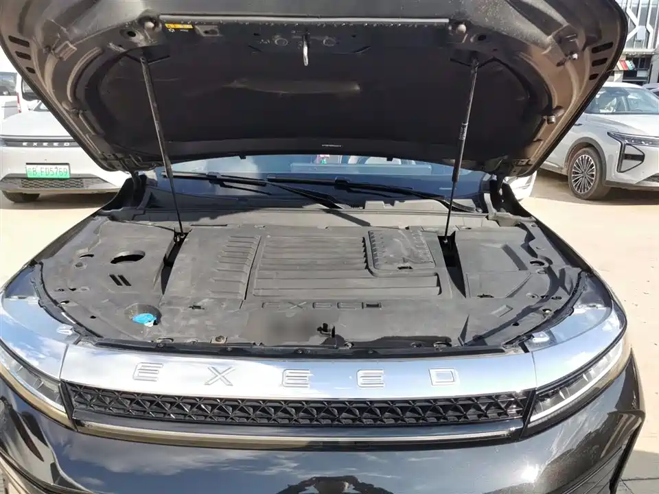 Exeed Chasing the wind