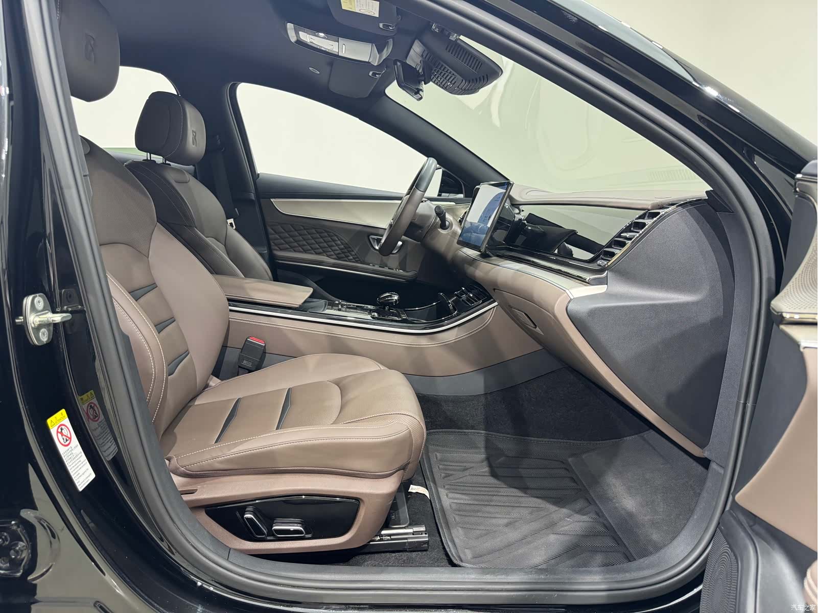 BYD Han, 2023 12
