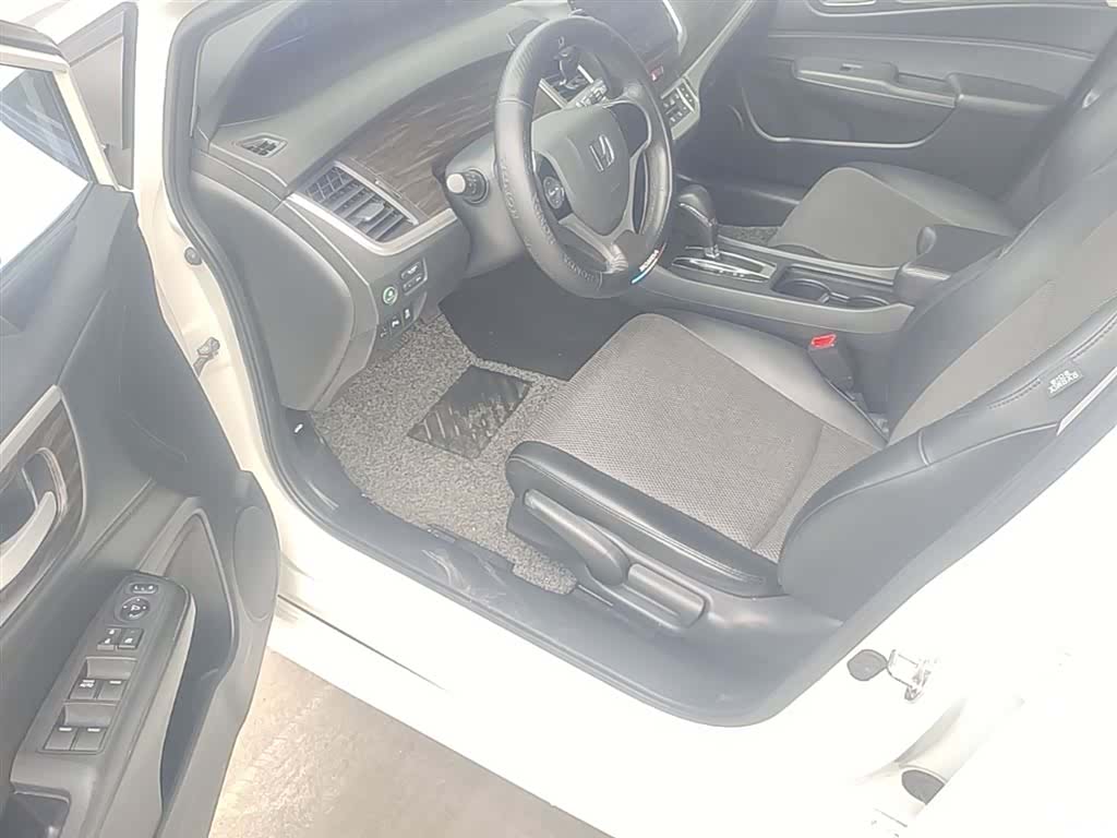 Honda Jade, 2017 16