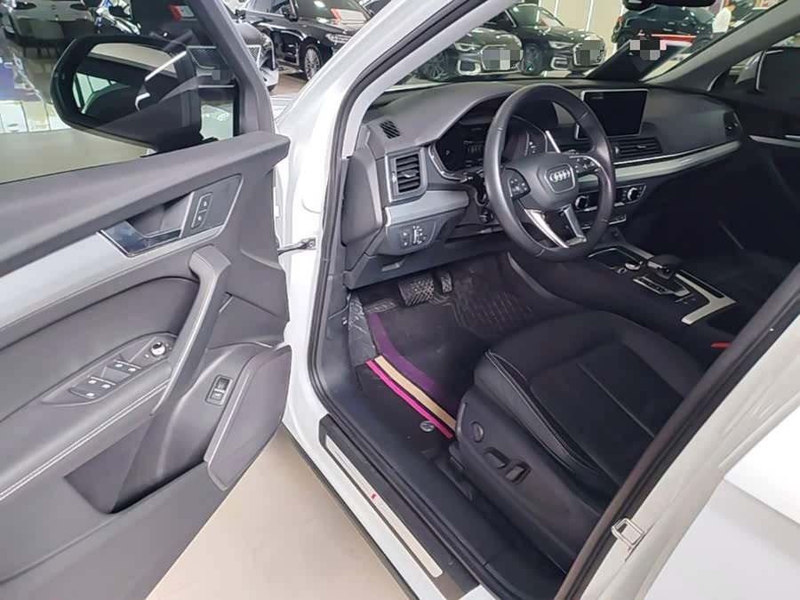 Audi Q5L 2021, фото 15