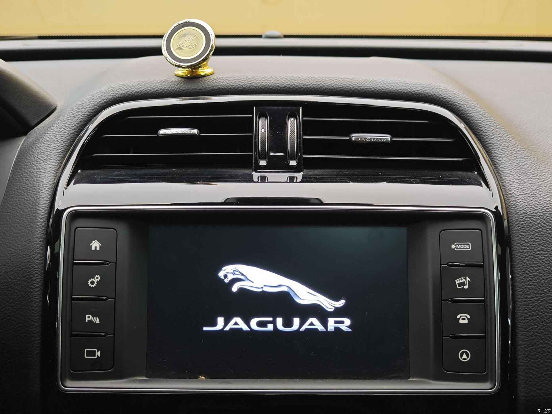 Jaguar F-PACE, 2018 17