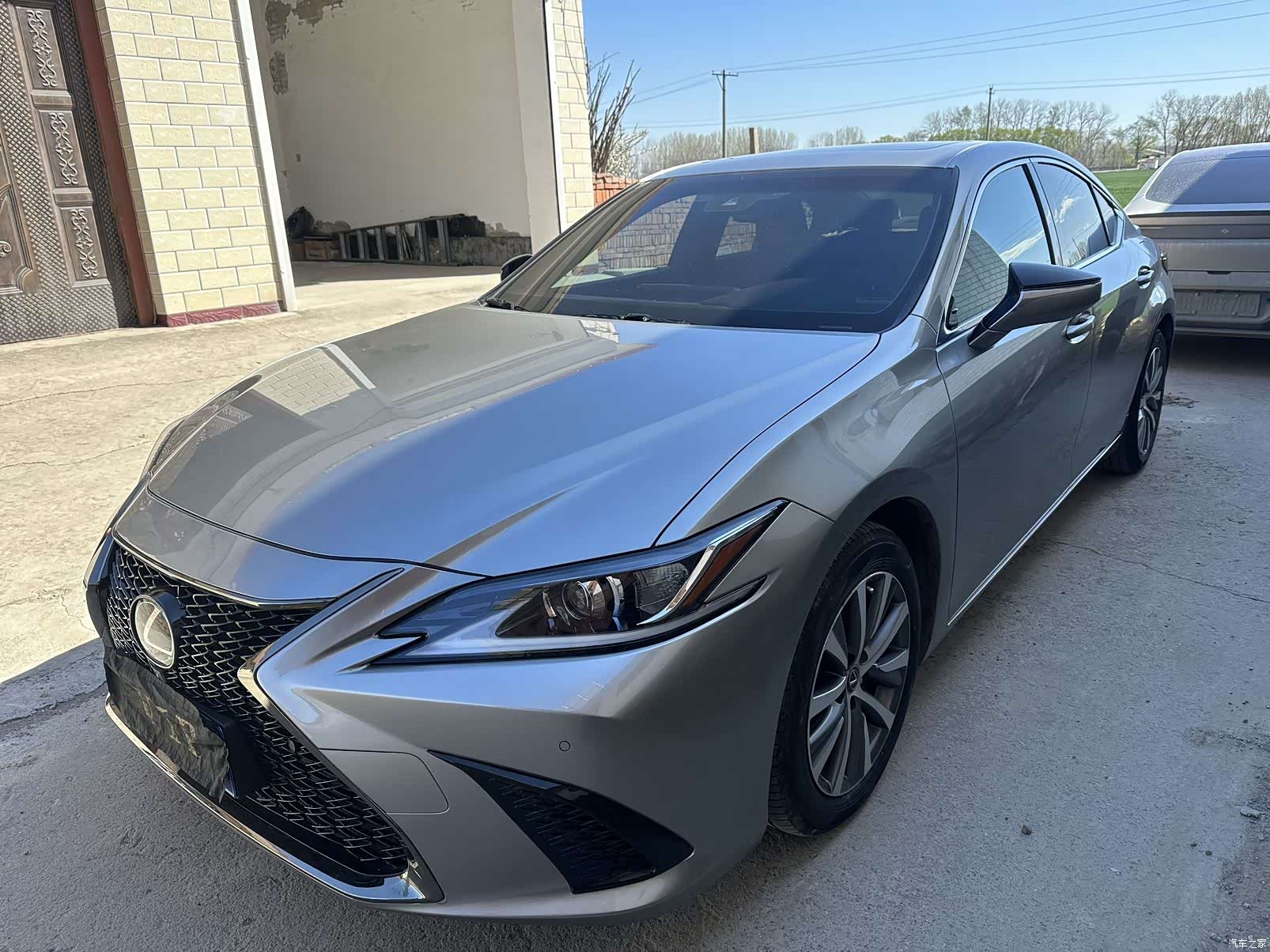 Lexus ES, 2020 1