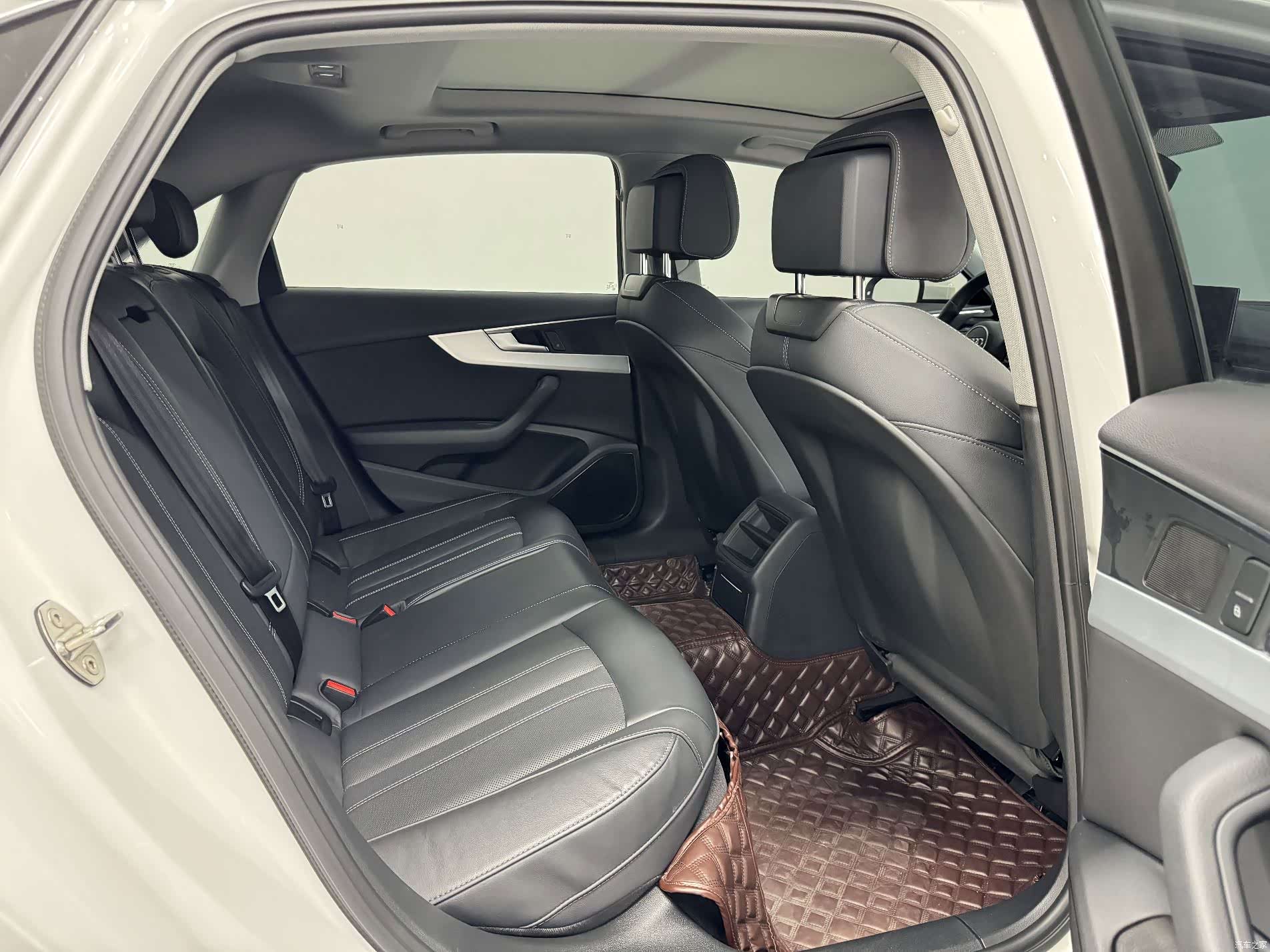 Audi A4L, 2023 16