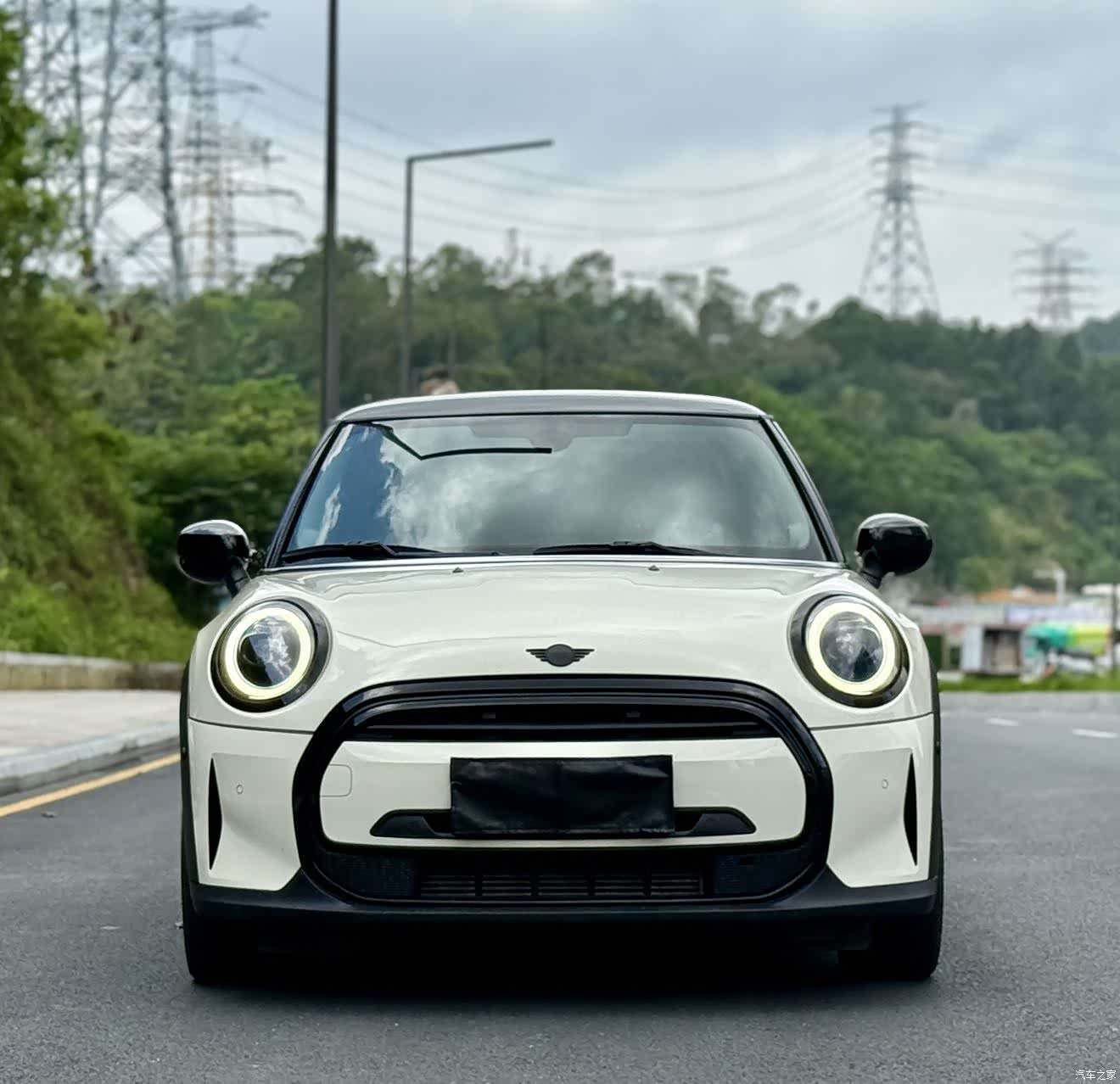 Mini Cooper, 2023 3