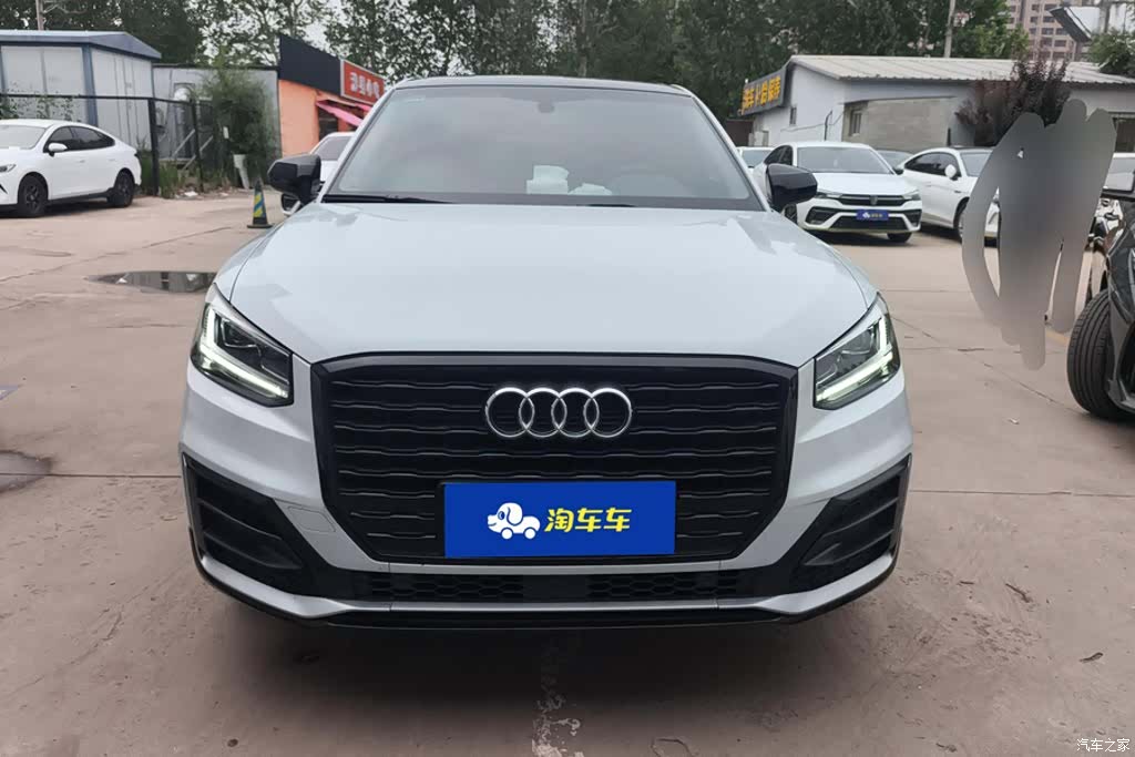 Audi Q2L, 2020 2