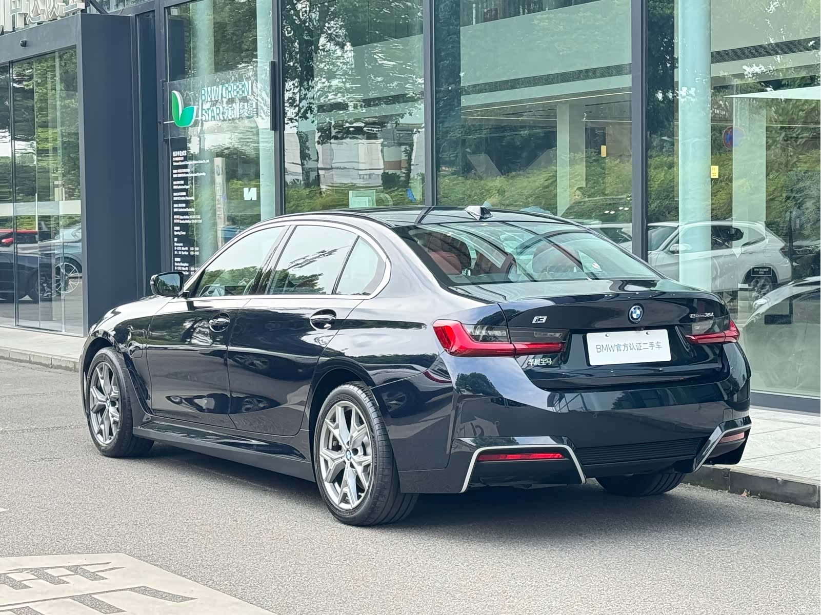 BMW i3, 2025 все фото