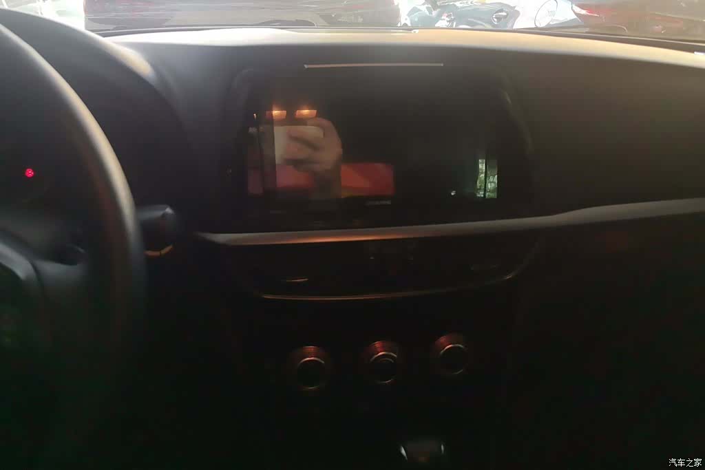 Mazda Atenza, 2015 13